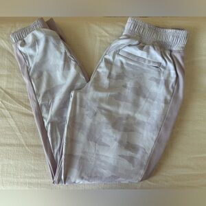 Athleta Brooklyn Lined Camo Jogger-Camo Lux Shasta Purple-Size 0 NWOT
